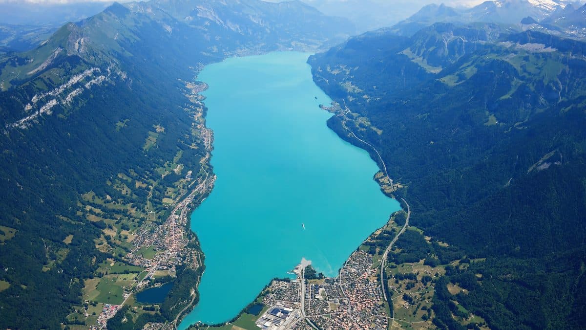 Les plus beaux lacs de Suisse : le guide complet
